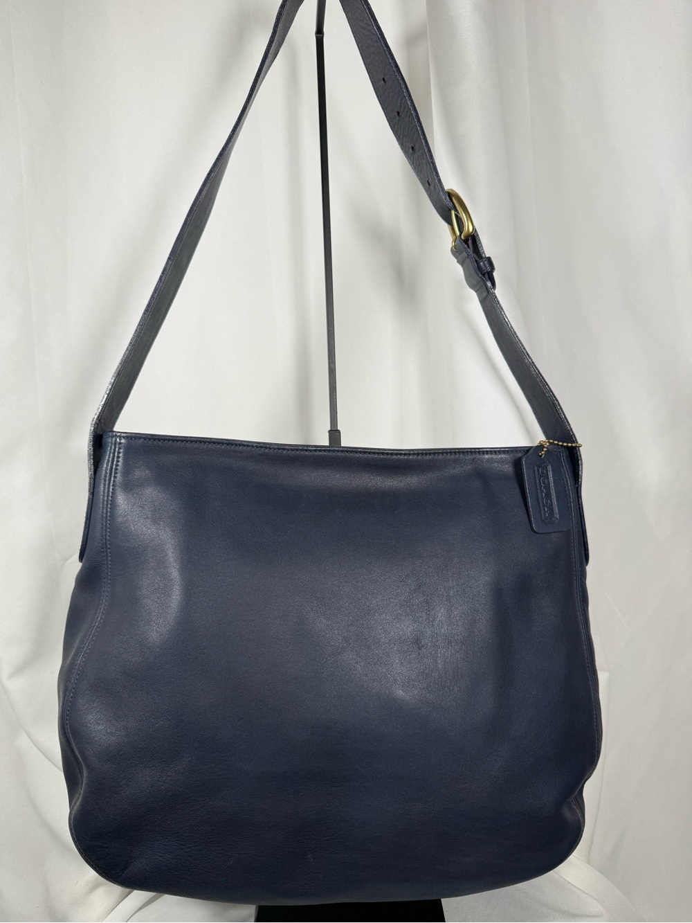 VINTAGE 1990’s Coach Navy Blue 4161 Soho Zip Hobo Bag